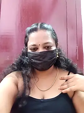 Snapshot of Mandhra28 chatting on 11.12.25 Mandhra28 online show from 11.12.25