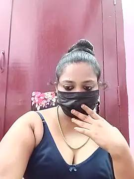 Snapshot of Mandhra28 chatting on 11.20.25 Mandhra28 online show from 11.20.25