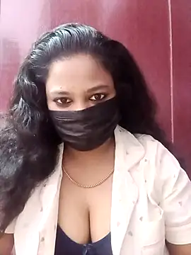 Snapshot of Mandhra28 chatting on 11.25.25 Mandhra28 online show from 11.25.25