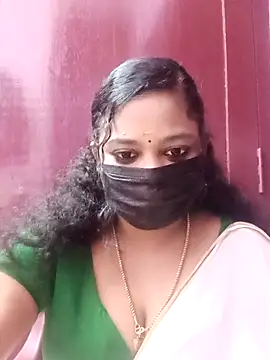 Snapshot of Mandhra28 chatting on 11.29.25 Mandhra28 online show from 11.29.25