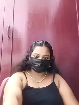 Snapshot of Mandhra28 chatting on 11.30.25 Mandhra28 online show from 11.30.25