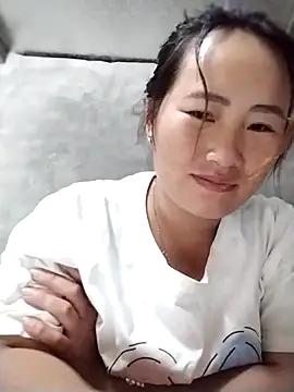 Snapshot of emini-xx chatting on 10.30.25 emini-xx online show from 10.30.25