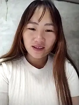 Snapshot of emini-xx chatting on 11.03.25 emini-xx online show from 11.03.25