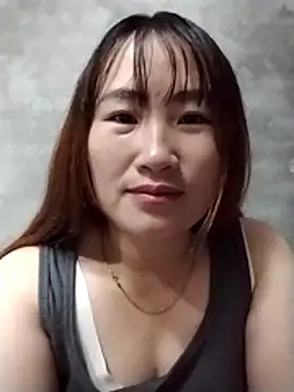 Snapshot of emini-xx chatting on 11.08.25 emini-xx online show from 11.08.25