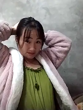 Snapshot of emini-xx chatting on 11.14.25 emini-xx online show from 11.14.25