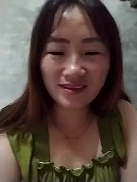 Snapshot of emini-xx chatting on 11.16.25 emini-xx online show from 11.16.25