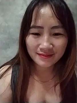 Snapshot of emini-xx chatting on 11.17.25 emini-xx online show from 11.17.25