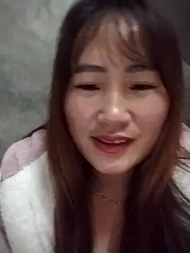 Snapshot of emini-xx chatting on 11.20.25 emini-xx online show from 11.20.25