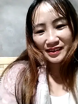 Snapshot of emini-xx chatting on 11.21.25 emini-xx online show from 11.21.25