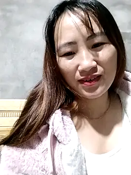 Snapshot of emini-xx chatting on 11.25.25 emini-xx online show from 11.25.25