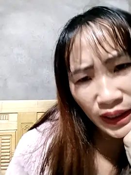 Snapshot of emini-xx chatting on 11.25.25 emini-xx online show from 11.25.25