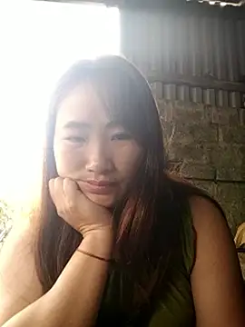 Snapshot of emini-xx chatting on 12.04.25 emini-xx online show from 12.04.25