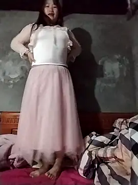 Snapshot of emini-xx chatting on 12.15.25 emini-xx online show from 12.15.25