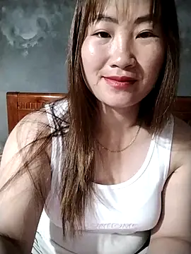 Snapshot of emini-xx chatting on 04.11.26 emini-xx online show from 04.11.26