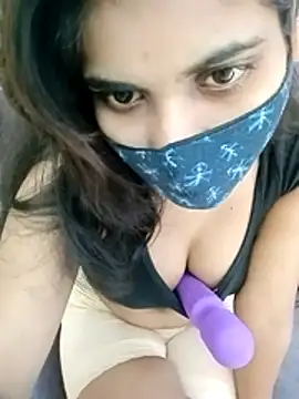 Snapshot of Indian-Glory chatting on 11.28.25 Indian-Glory online show from 11.28.25