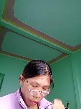 Snapshot of bella-la chatting on 11.01.25 bella-la online show from 11.01.25