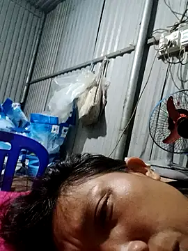 Snapshot of bella-la chatting on 11.01.25 bella-la online show from 11.01.25