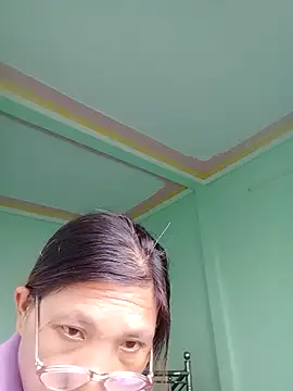 Snapshot of bella-la chatting on 11.02.25 bella-la online show from 11.02.25