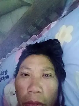 Snapshot of bella-la chatting on 11.02.25 bella-la online show from 11.02.25