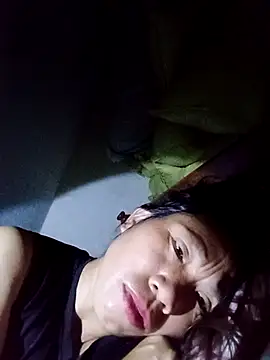 Snapshot of bella-la chatting on 11.08.25 bella-la online show from 11.08.25