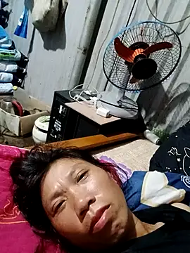 Snapshot of bella-la chatting on 11.09.25 bella-la online show from 11.09.25