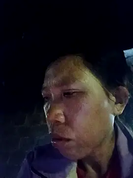 Snapshot of bella-la chatting on 11.12.25 bella-la online show from 11.12.25