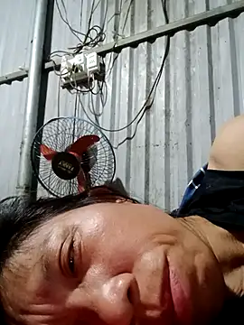 Snapshot of bella-la chatting on 11.14.25 bella-la online show from 11.14.25