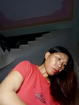 Snapshot of bella-la chatting on 11.16.25 bella-la online show from 11.16.25