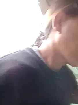 Snapshot of bella-la chatting on 11.22.25 bella-la online show from 11.22.25