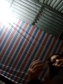 Snapshot of bella-la chatting on 11.29.25 bella-la online show from 11.29.25