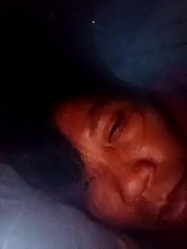 Snapshot of bella-la chatting on 12.16.25 bella-la online show from 12.16.25