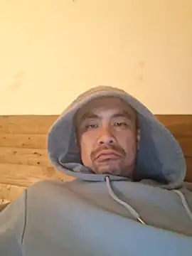 Stronggdragon85 online show from 05.10.26
