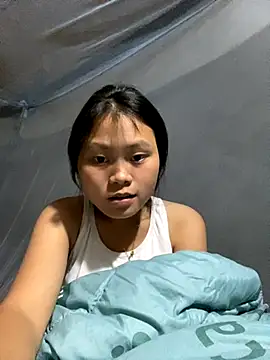 Snapshot of Sophia-123 chatting on 11.18.25 Sophia-123 online show from 11.18.25