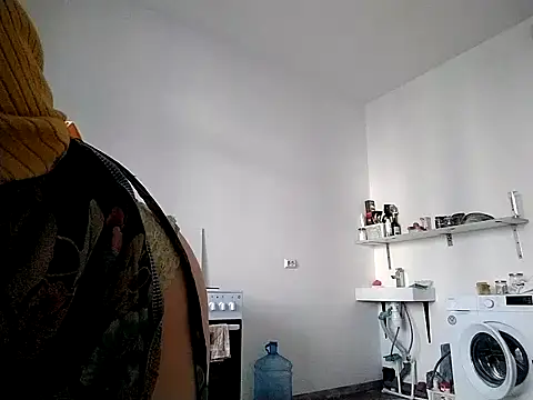 Snapshot of Anneta280671 chatting on 12.14.25 Anneta280671 online show from 12.14.25