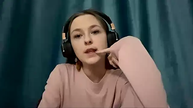 HOTBellakle online show from 11.21.25