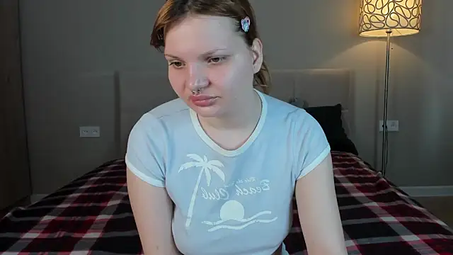 babyyullii online show from 04.15.26