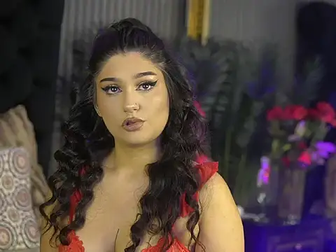 Snapshot of KeylaNoir chatting on 12.17.25 KeylaNoir online show from 12.17.25