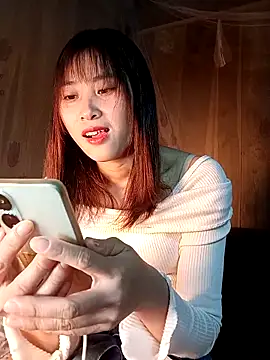 Em xinh01 online show from 12.05.25