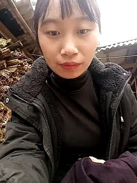 Snapshot of Linh_sexy98 chatting on 11.20.25 Linh sexy98 online show from 11.20.25