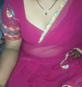 Snapshot of shreyareddy99 chatting on 11.21.25 shreyareddy99 online show from 11.21.25