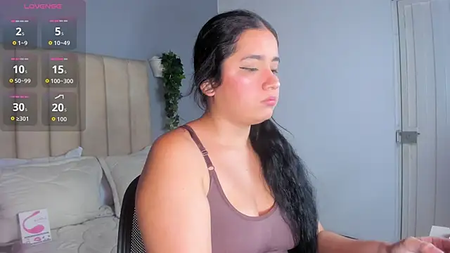 Snapshot of Amber_Smitt19 chatting on 10.30.25 Amber Smitt19 online show from 10.30.25