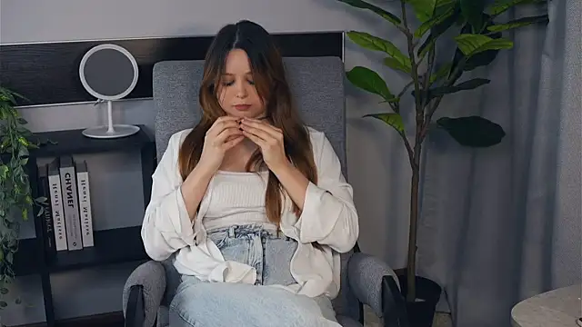 RacquelSookoo online show from 10.28.25