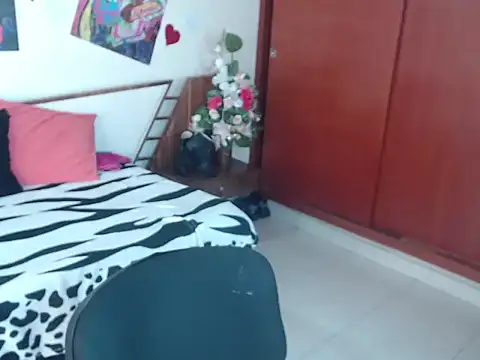 EmmilyConnor online show from 11.24.25