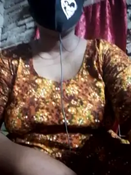 Snapshot of Liza0103 chatting on 10.27.25 Liza0103 online show from 10.27.25