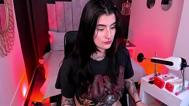 mia jagger online show from 03.07.26