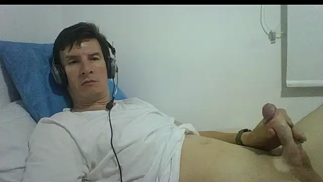 carliesexyman online show from 11.25.25