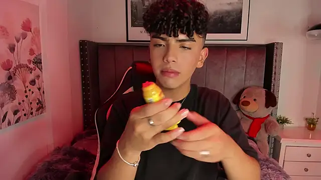 Snapshot of Niick_Twiink chatting on 12.05.25 Niick Twiink online show from 12.05.25