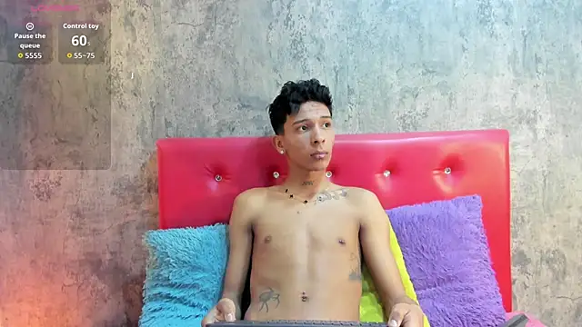 Snapshot of Max_Steell chatting on 11.13.25 Max Steell online show from 11.13.25