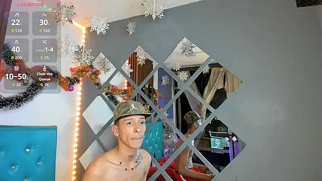 Snapshot of Max_Steell chatting on 11.26.25 Max Steell online show from 11.26.25