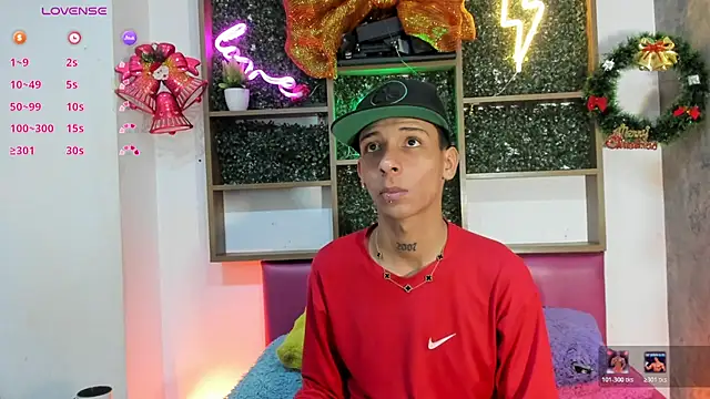 Snapshot of Max_Steell chatting on 12.16.25 Max Steell online show from 12.16.25